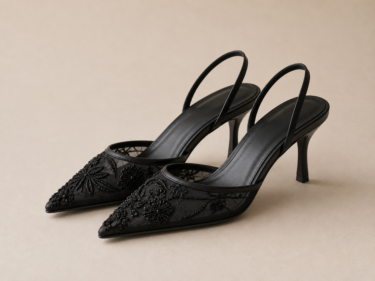 Fleur bestickte Slingback-Pumps